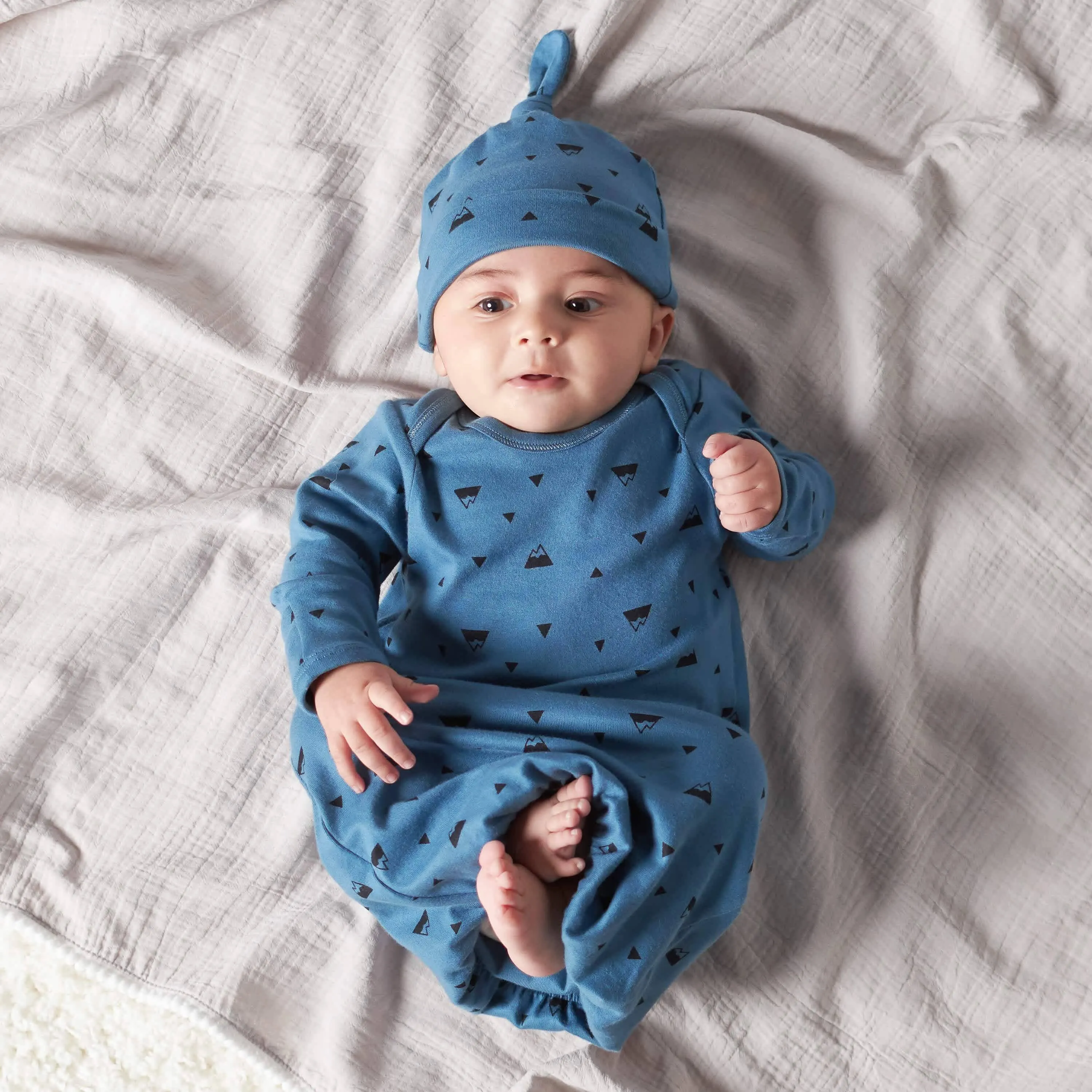 2-Piece Baby Boys Comfy Stretch Badger Gown and Cap Set