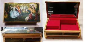 *VINTAGE SCHMIDT SILK SATIN COVER METAL MUSIC BOX PLAYS "ROMERO & JULIET" SONG